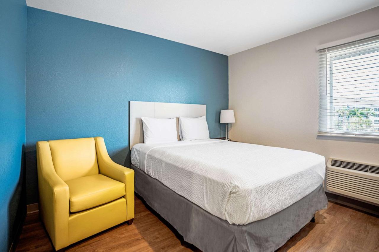 Woodspring Suites Naples Golden Gate Exterior foto